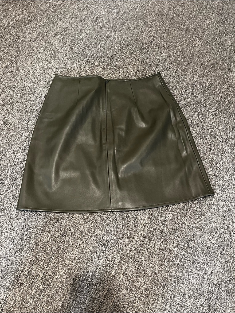 NWT $395 L’Agence Truman Mini Skirt with Gold Buttons Size 4 - Picture 3 of 6